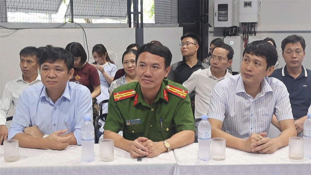 Anh-tin-bai